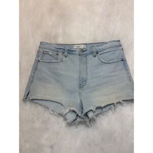Abercrombie Fitch The Mom Short Light Wash Distressed Denim Cut Off Size 30